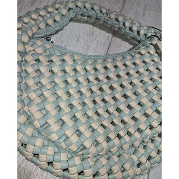 SINCERELY JULES White/Light Teal Woven Shoulder Bag NWT. 12x7" - Picture 2 of 7